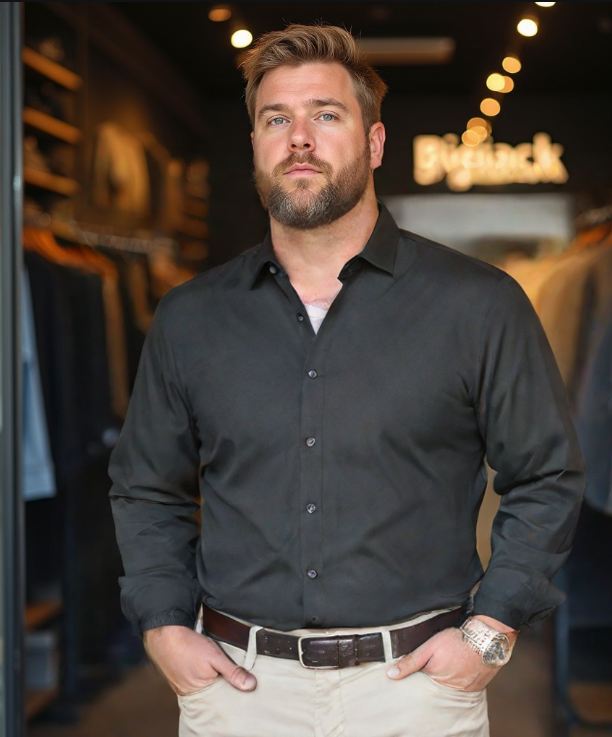 חולצה מכופתרת חלקה מבד אוקספורד דק צבע שחור