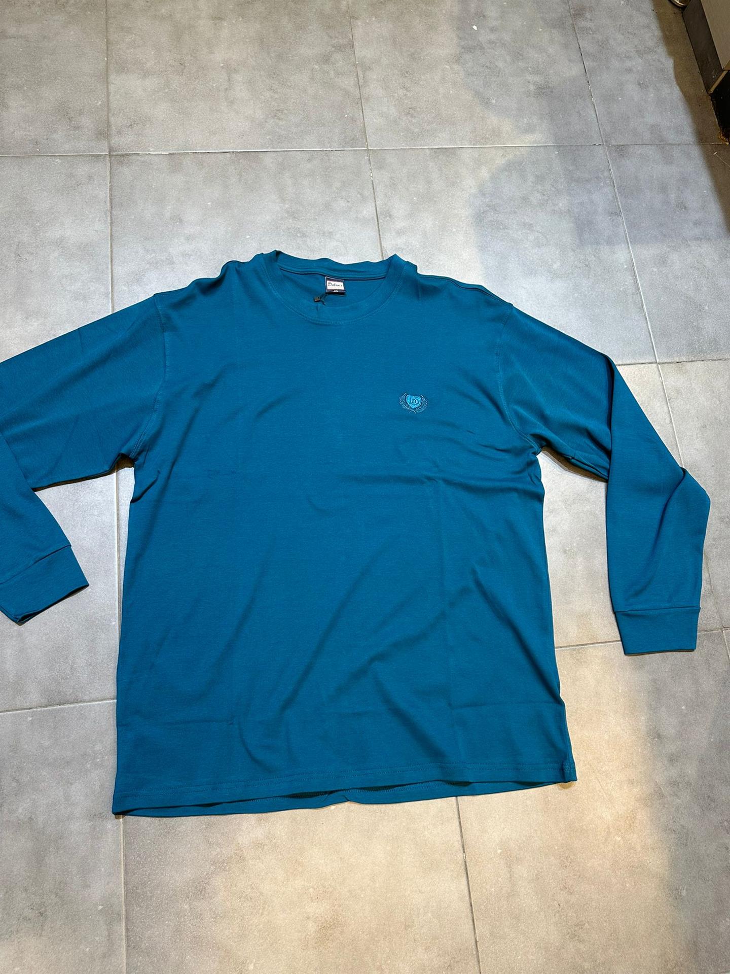 חולצת טריקו ניקי 100 % כותנה חלקה בצבע כחול