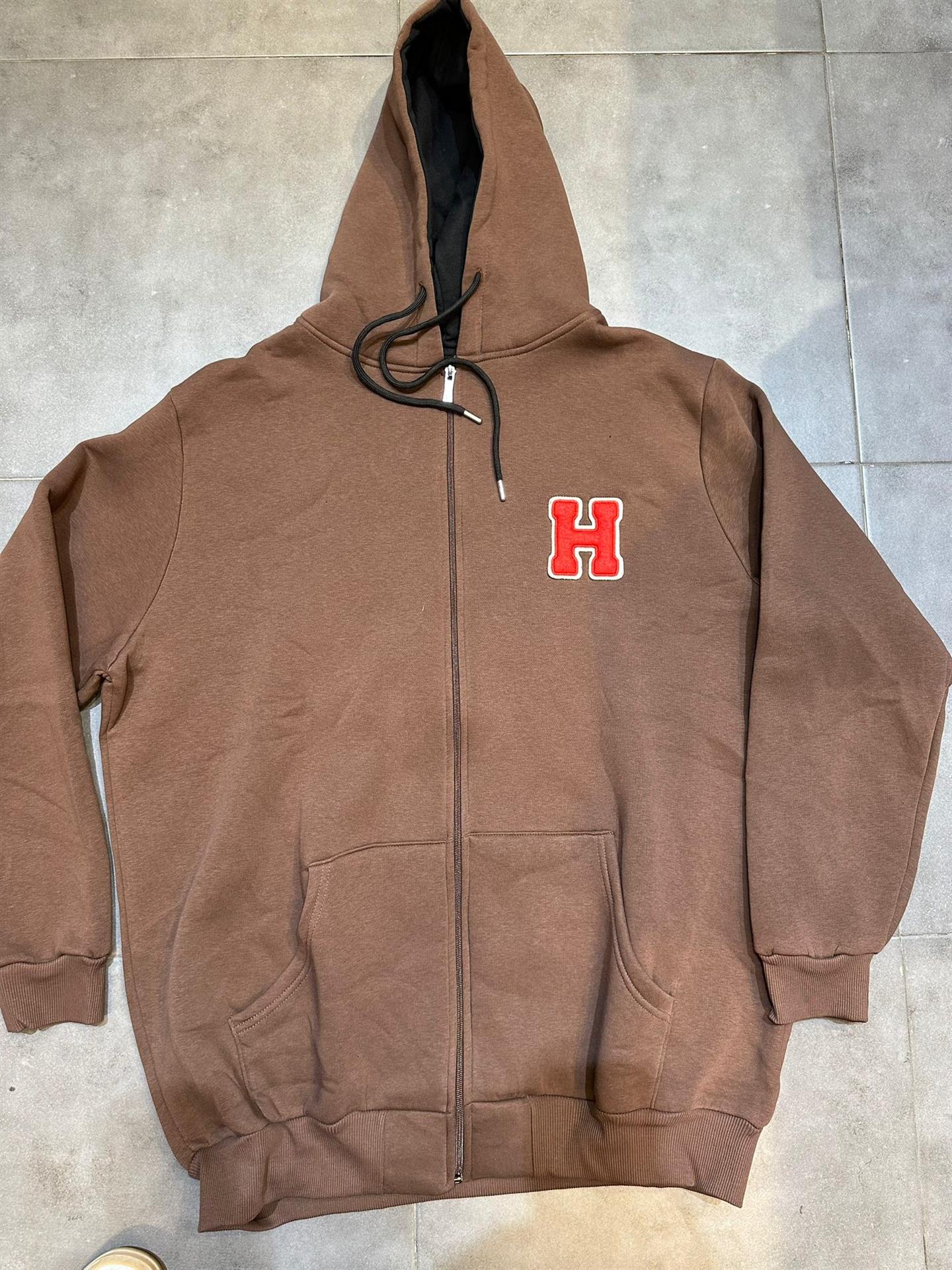 קפוצ'ון פוטר עבה עם רוכסן  עם ריקמה בצד צבע חום