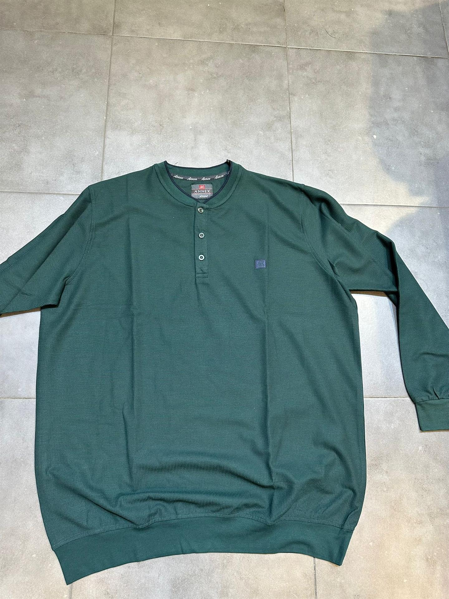 סווטשירט שינה מבד וואפל 100 % כותנה בד נעים מאוד צבע ירוק עם פס שחור על הצוורון