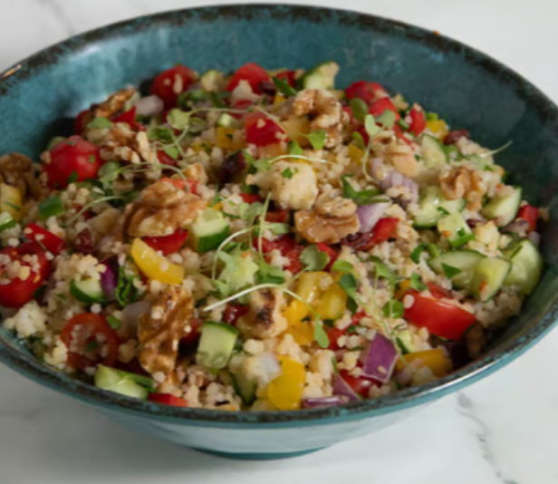 סלט בורגול וחמוציות