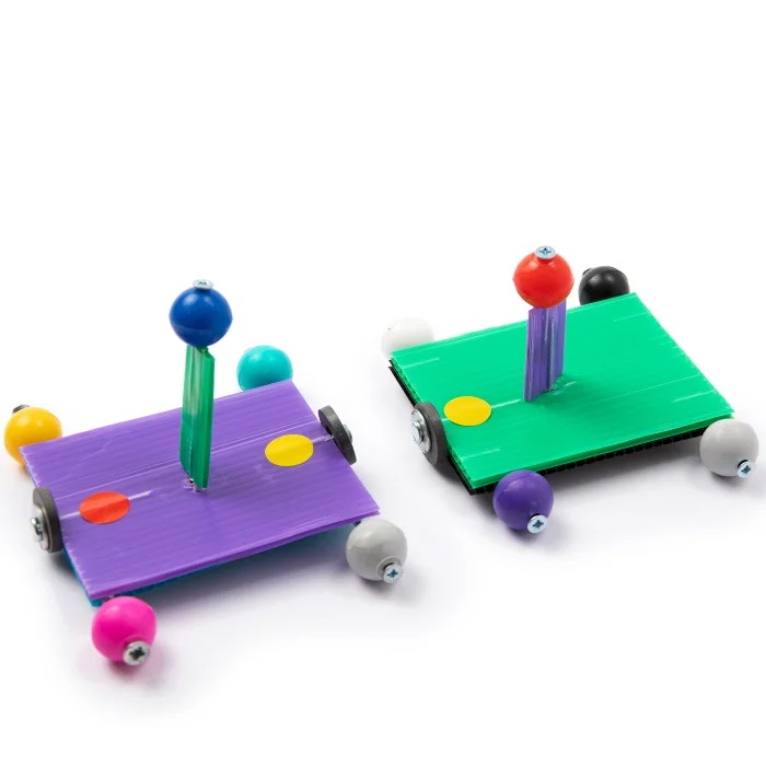 מכוניות מגנטיות – מתנגשות